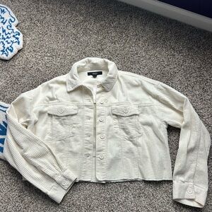 NWT Forever 21 Cream Cropped Corduroy Jacket. Size Medium